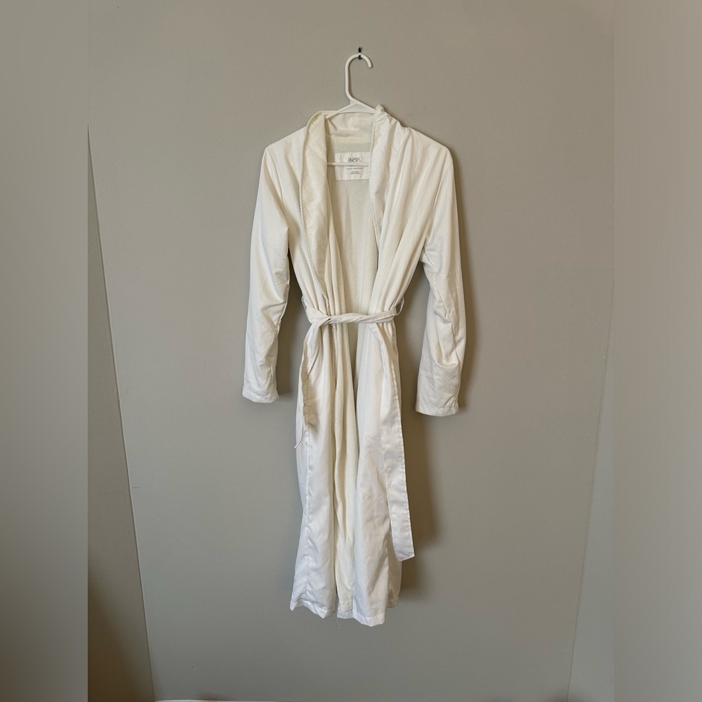 NWOT Gilligan & O’Malley White Robe Sleepwear - XS